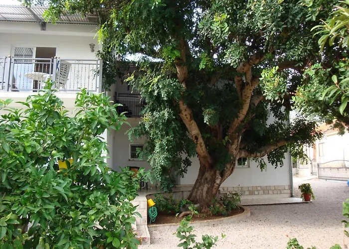Apartments By The Sea Orebic, Peljesac - 4490 Apartment